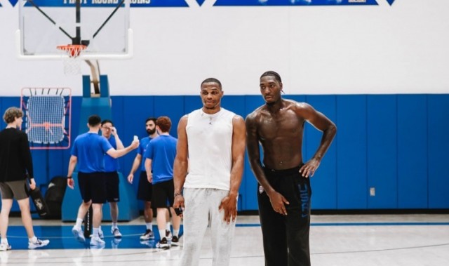 威少重返母校UCLA参与训练 亲自指导年轻球员保持竞技状态