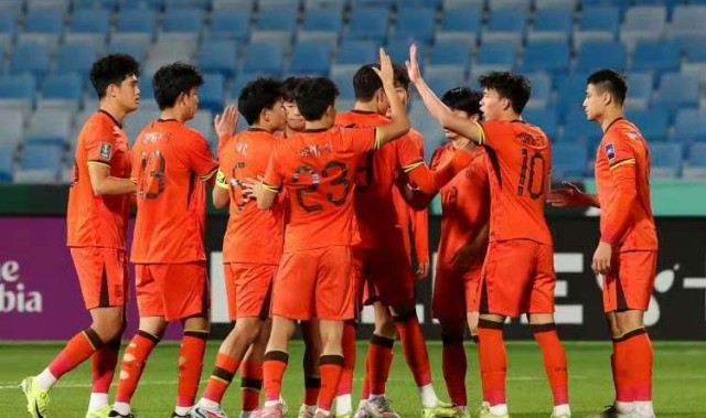 开云体育官网-冠军悬了？U23国足传来坏消息，西亚裁判吹罚亚洲杯决赛